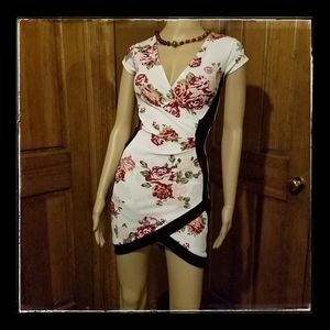 Crave Frame Women's Junior's Floral Wrap Dress